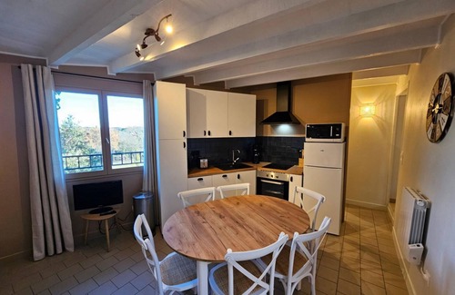 Sauve House | Domaine de Bagard - Gîte le MAZET 45m² 2/6 pers Terrace and garden