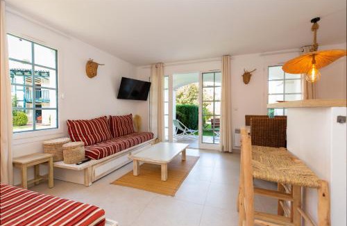Behobie Apartment | Domaine de Bordaberry - Jardin & superbe piscine