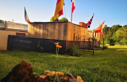 Gezier-et-Fontenelay Bed & Breakfast | Domaine de Fontenelay