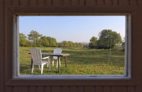 Sainte-Gemmes-le-Robert Bed & Breakfast | Domaine des Pierres Jumelles-balade à cheval-chambre d'hôtes Mayenne