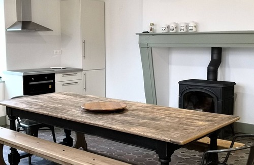 Cosne-Cours-sur-Loire Cottage | Domaine de l'Île: Historic house with pool and Wi-Fi