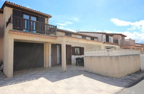 Portiragnes-Plage Villa | Domaine de vacances à 600m de la plage -animations piscines en supplément -villa climatisee 3 chambres 7 à 9 couchages, WIFI terrasse parking LRTAMI21
