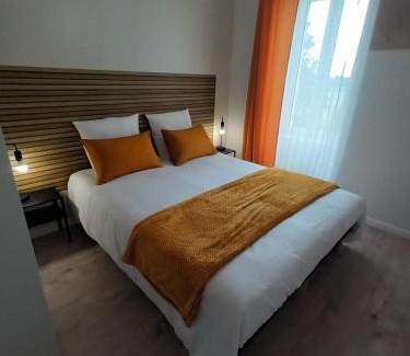 Fontaines-d'Ozillac Apartment | Domaine de Zely
