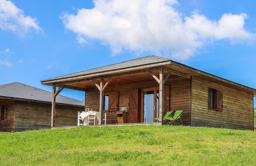 Meyrignac-l'Eglise House | Domaine des Monédières - Chalet Lac 4-6 by Interhome