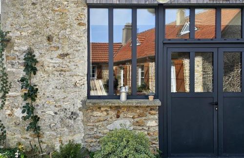 Droue-sur-Drouette House | Domaine des Pousses, gîte au coeur d'un village de campagne
