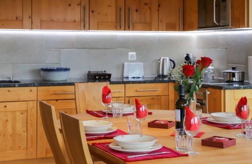 Saint-Pierre-de-Clages Apartment | Domaine des Reines C10 by Interhome