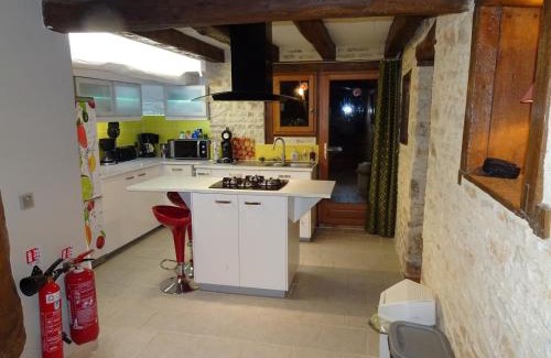 Chaunay House | Domaine du Clos de la Touche Parc et Piscine