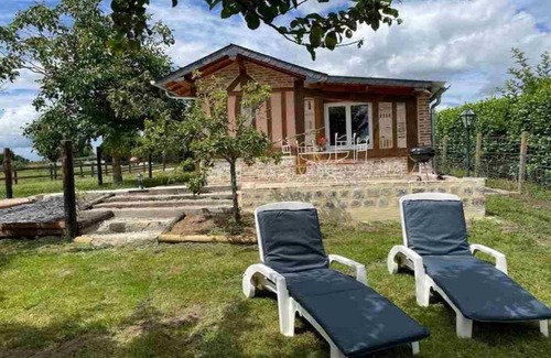 La Chapelle-Bayvel House | Domaine "Les Deux Vallées", Gîte Aimée