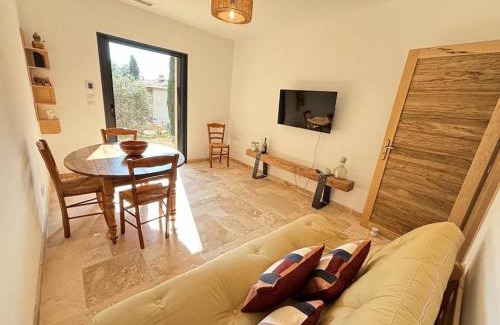 Beaumes-de-Venise Apartment | Domaine RABOLY - Beaumes de Venise
