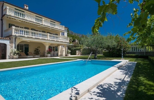 Bribir Villa | DomaineVinodolSun: Excl. Dream for up to 20 people, heated pool, sauna, tennis