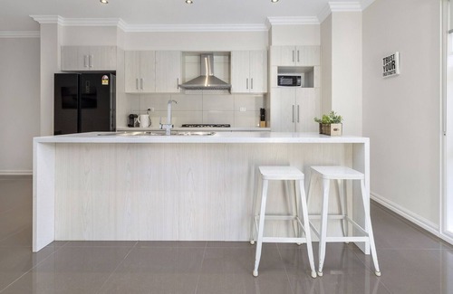 Chelsea House | Domi Rentals - The Argyle Residence