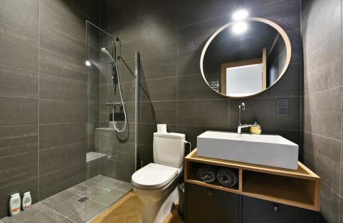 Old Town House | Domillion New Modern Old town apt 16 ppl U2C1