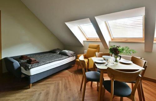 Old Town House | Domillion New Modern Old town apt 16 ppl U2C1