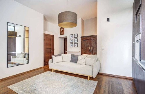 Old Town Apartment | Domillion Quiet 2bdr apt w panorama & balcony B83