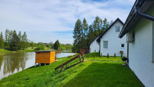 Klodzko Miasto Ski Chalet | Domki Brzezówka nad stawami