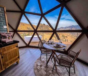 Sao Bento do Sapucai Ski Chalet | Domo Geodésico - Entre Chalés - Pet Friendly