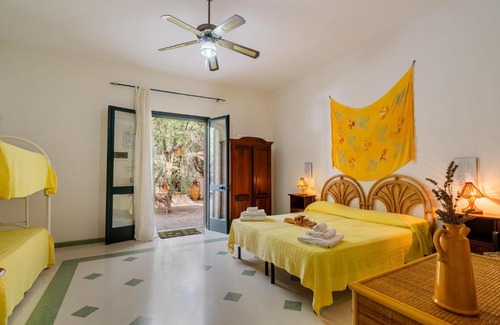 Ugento Apartment | Domus mea salento Arazzo Giallo