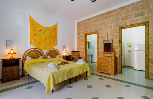 Ugento Apartment | Domus mea salento Arazzo Giallo