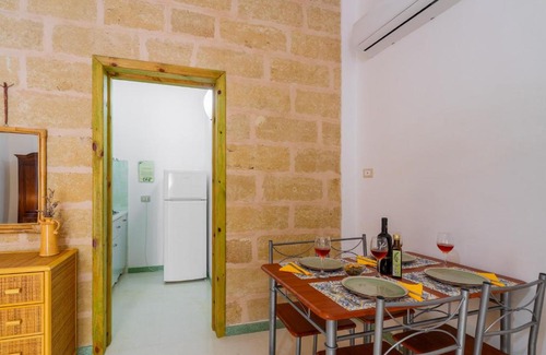 Ugento Apartment | Domus mea salento Arazzo Giallo