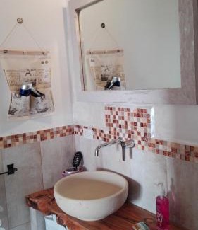 Cobbs Cross Apartment | Donkey on the Beach