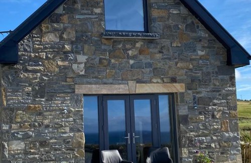 Doolin House | Doonagore Lodge with Spectacular elevated Seaviews