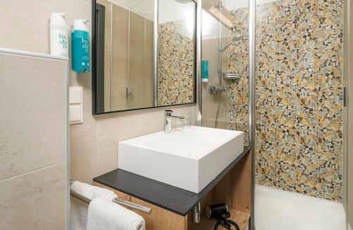 Altfinkenstein House | Doppelzimmer Standard - Finkensteiner Hof, Dion Hotels & Resorts Gmbh