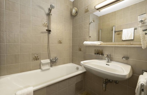 Altfinkenstein House | Doppelzimmer Standard - Finkensteiner Hof, Dion Hotels & Resorts Gmbh