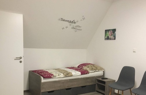 Neusiedl am See Apartment | Doppelzimmer, Dusche, WC, Balkon - Pension Seeblick Latzko