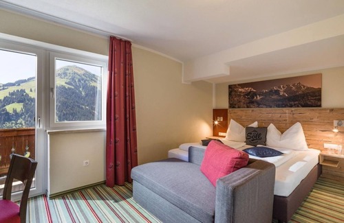 Soell House | Doppelzimmer, Dusche, WC, Balkon Frühstück Kurz - Gasthof Gruberhof