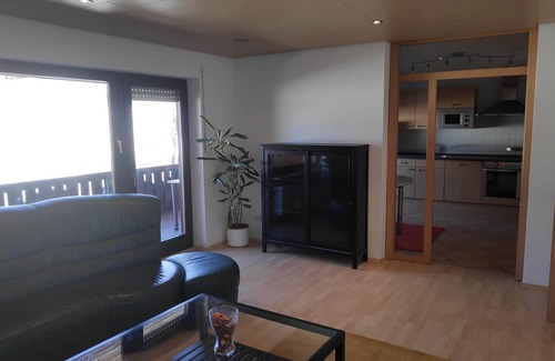 Breitnau Apartment | Doppelzimmer im Landhausstil mit Dusche und WC