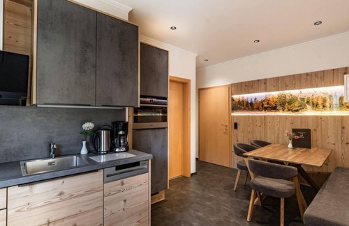 Aich Apartment | Doppelzimmer mit Dusche, WC - Sport- und Familienhotel Bärenwirt