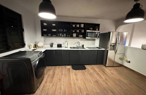 San Antonio House | Dorado 6BR Family & Group Retreat
