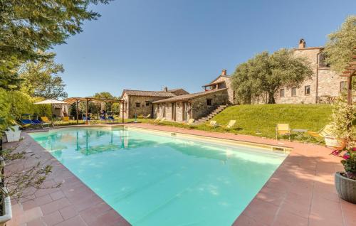 Todi Apartment | Dostoevskij