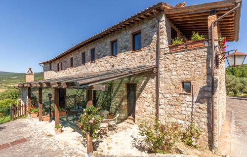 Todi Apartment | Dostoevskij