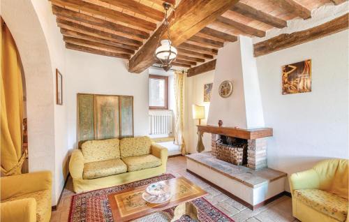 Todi Apartment | Dostoevskij