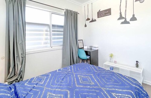 Clayton South House | Double Bed Shared Bathroom Stay @Clayton