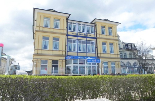 Seebad Bansin Hotel | Double courtyard - Domke's Hotel Garni "House on the Lake"