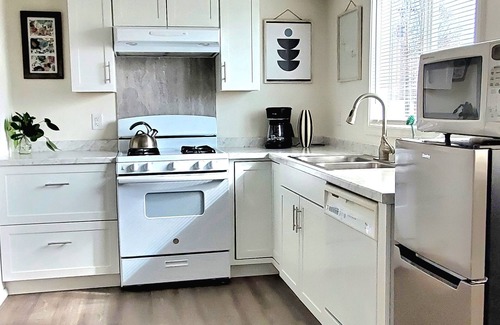 Sand Lake House | Double House: Combined Up-Down Units by airport & lakes!