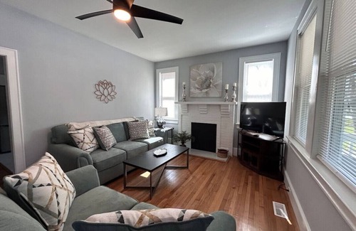 Columbia House | Double King 2bed/2 bath in Downtown Columbia!