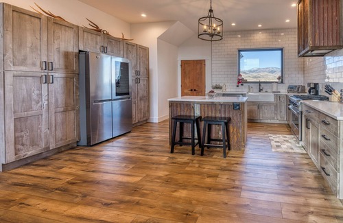 Pray House | Double MM Ranch · 2 Bedrooms Plus a Spacious Sleeping Loft (Sleeps 8)