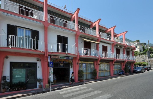 Minori House | Double or Twin Room in the heart of Minori in Minori