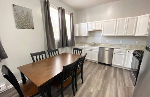 Oneonta Apartment | Double Play Apt 1 - All Star Baseball Rentals