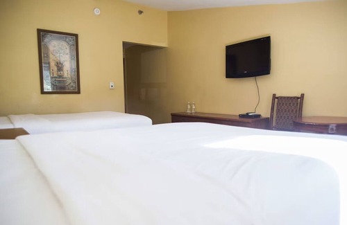 Mount Charleston Hotel | Double Queen Room at The Retreat on Charleston Peak – All-Season Mountain Escape