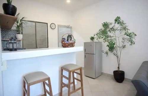 Granada House | Double Queen Suite near La Calzada/lake +30MB wifi