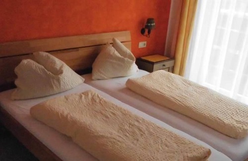 Golling an der Salzach Apartment | Double room with shower, WC - Pension Seiwald