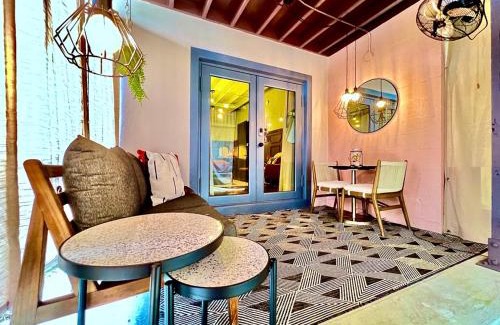 Wilton Manors Hotel | Double Rainbow Suites 24th