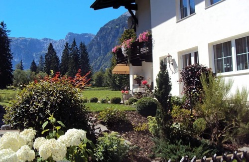 Pertisau Apartment | Double room bath/WC - Pension Bergheim