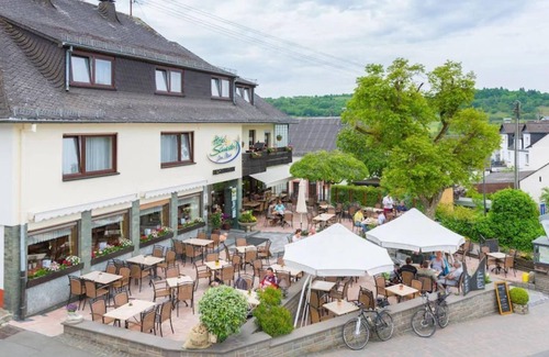 Schalkenmehren Apartment | Double room "Buchfink" (21-25 m²) - Hotel Schneider am Maar
