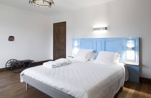 Eguilly Bed & Breakfast | Double room-Deluxe-Ensuite-Garden view-Avec Hammam