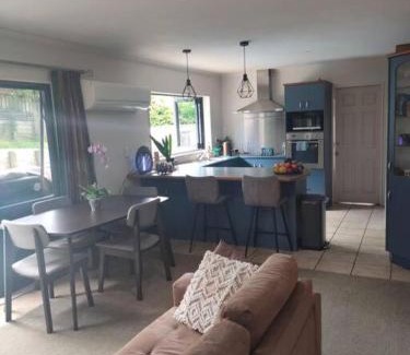 Hamilton House | Double Room Free WIFI